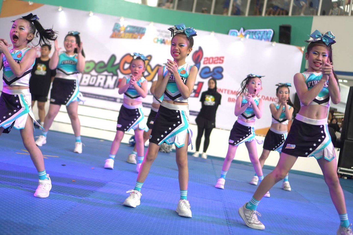 The Essential Role of Communication in Cheerleading